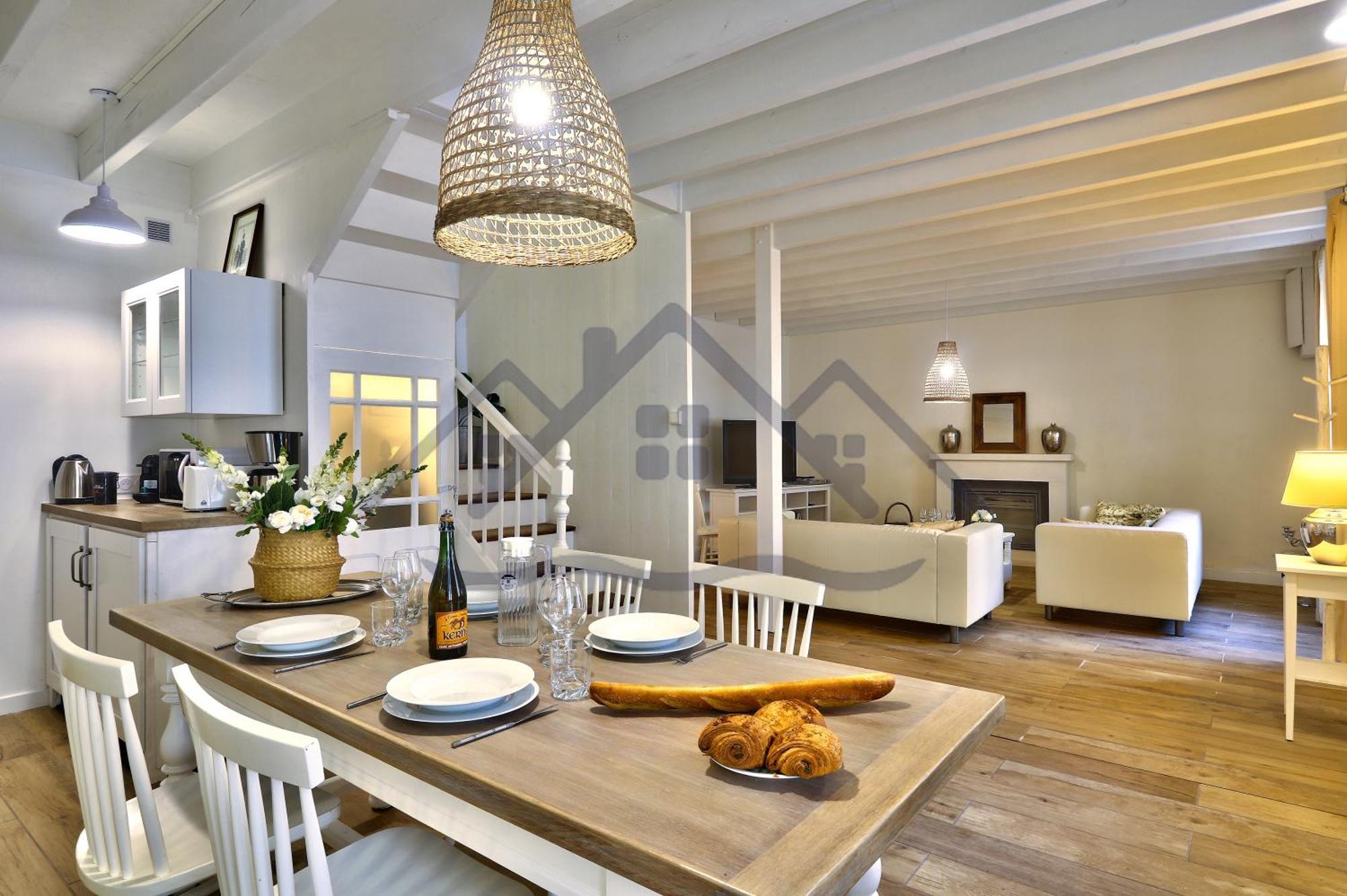 Localise - M4 - Ty Gwenn - La Maison A La Pointe De Lechiagat - Acces A Deux Pas D'une Terrasse Vue Privative - Wifi Inclus - Draps Inclus - Animaux Bienvenus Holiday home *