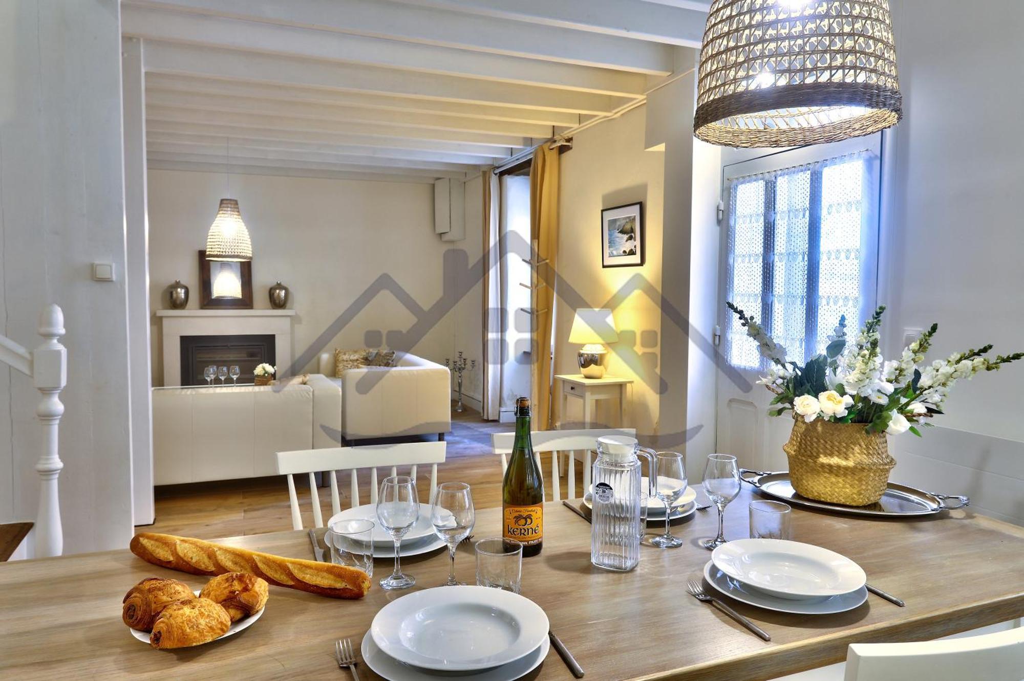 Holiday home Localise - M4 - Ty Gwenn - La Maison A La Pointe De Lechiagat - Acces A Deux Pas D'une Terrasse Vue Privative - Wifi Inclus - Draps Inclus - Animaux Bienvenus *